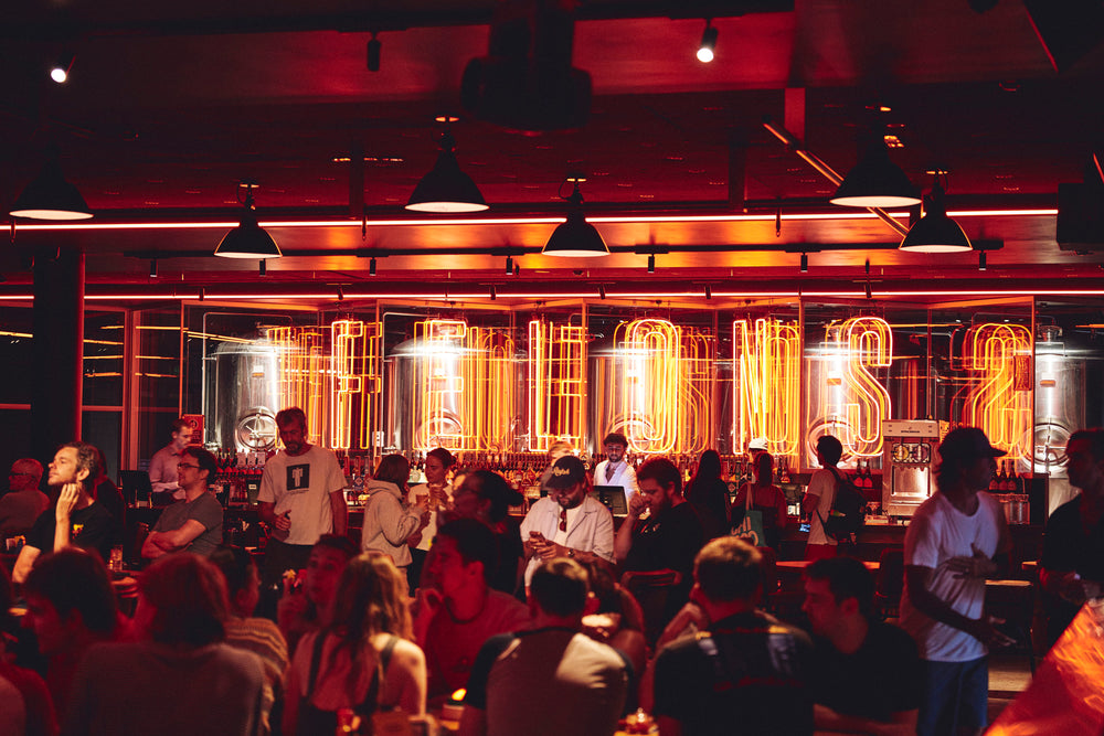 Live Sport at Felons Barrel Room.